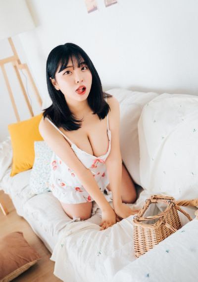 欧美女装新款打底衫_超清超清免费观看