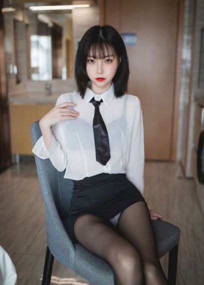 欧美大胆女人裸体艺术_高清神马影院手机在线