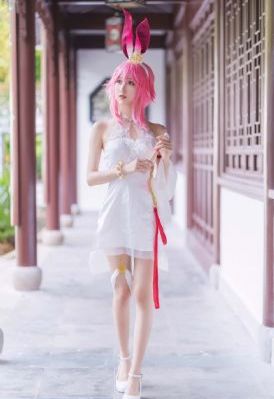 欧美美女明星秀场_HD在线观看完整版