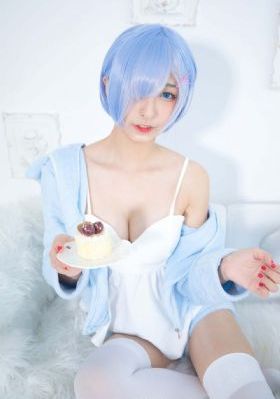 欧美亚洲国产第一精品久久_午夜在线观看完整版